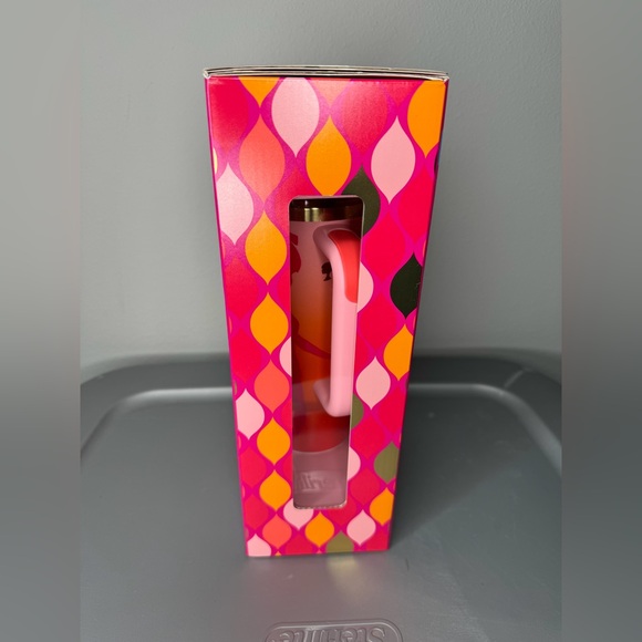 Limited Edition Barbie 60s Twist ‘N Turn Stanley Cup 40 oz Quencher Tumbler H2.0 - Picture 2 of 4